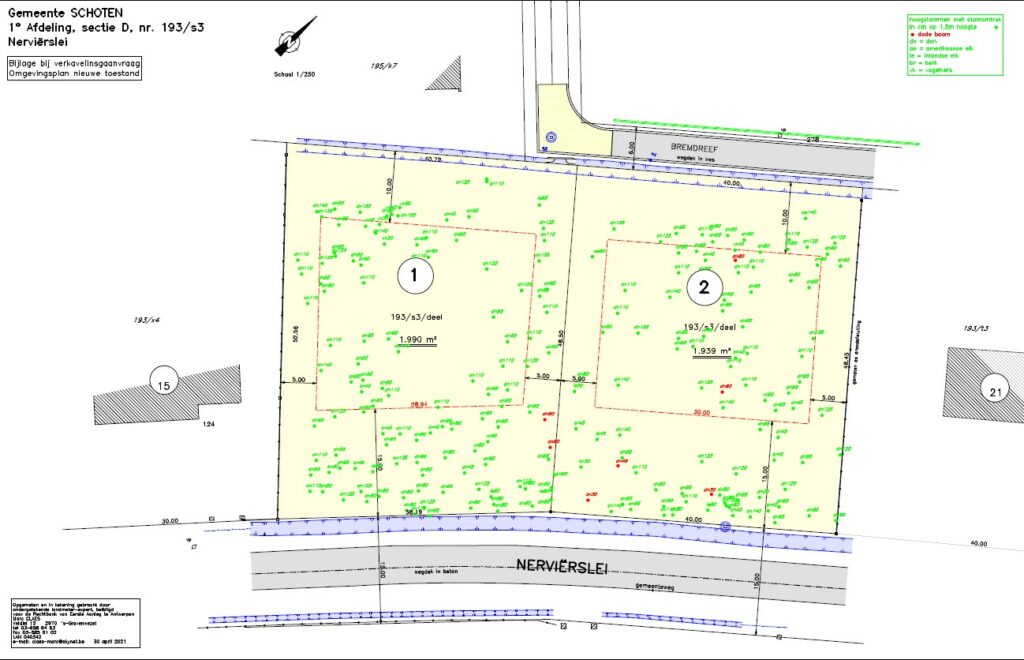 De plattegrond van Gemeente SCHOTEN toont twee percelen, gelabeld met 1 (1.990 m²) en 2 (1.939 m²), grenzend aan BREMDREEF en NERVIËRSEI, bezaaid met bomen.
